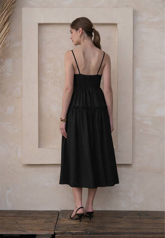 PLEATED V-NECK FRONT TIE SLEEVELESS MIDI DRESS
